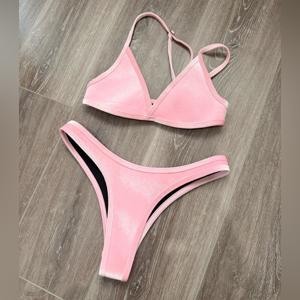 Hoaka pink velvet bikini set